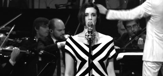 Hooverphonic with orchestra